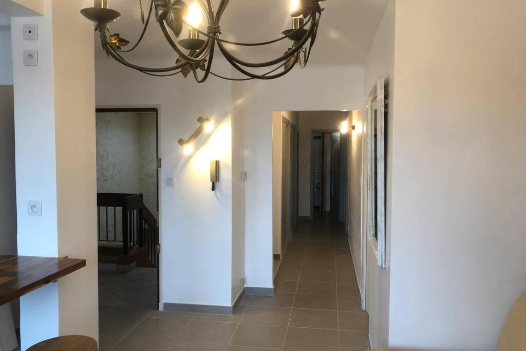 Grands Buffets Hebergement Appartement Нарбонна Экстерьер фото