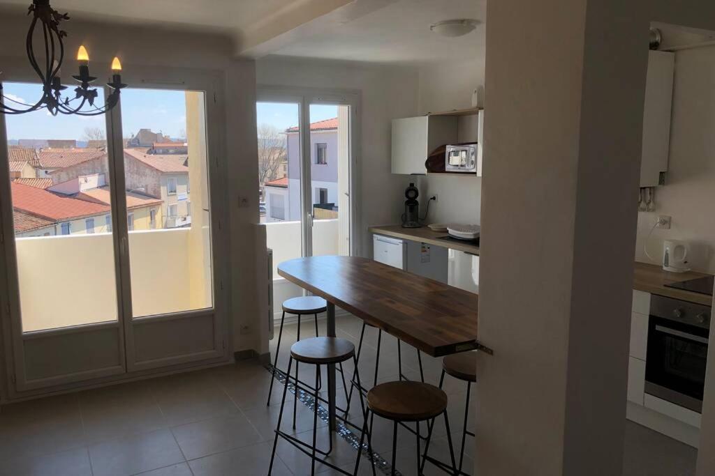 Grands Buffets Hebergement Appartement Нарбонна Экстерьер фото