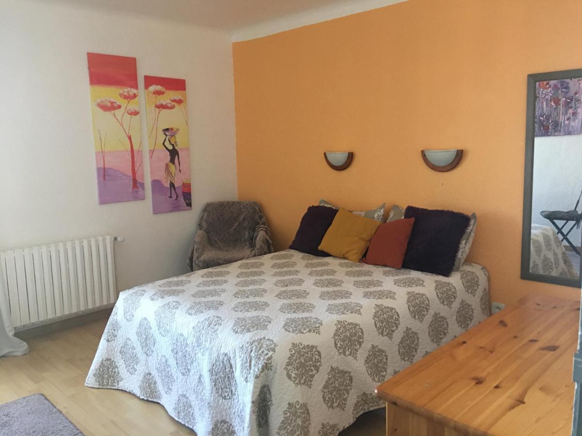 Grands Buffets Hebergement Appartement Нарбонна Экстерьер фото